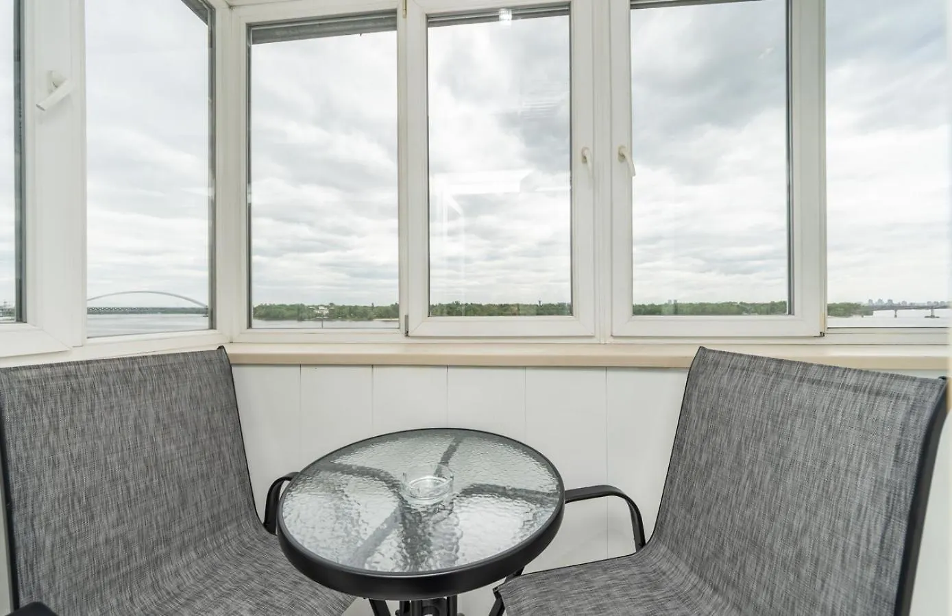 Apartment Поліл, Набережно-Хрещатицька 11 Kyiv