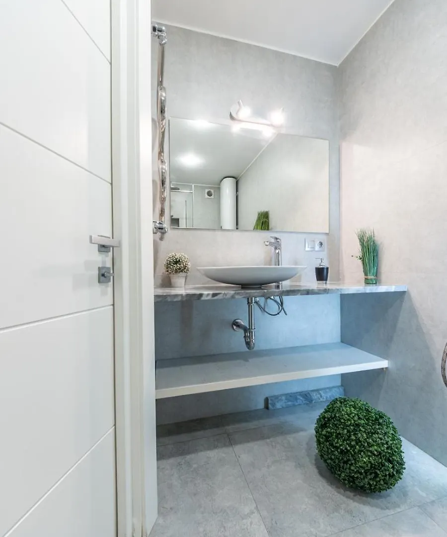 Apartment Поліл, Набережно-Хрещатицька 11 Kyiv Ukraine